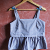 Top à volant tissu rayé bleu, blanc rouge